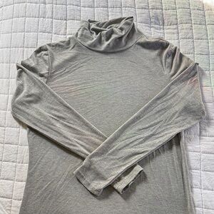 New Directions Heather Gray Turtleneck